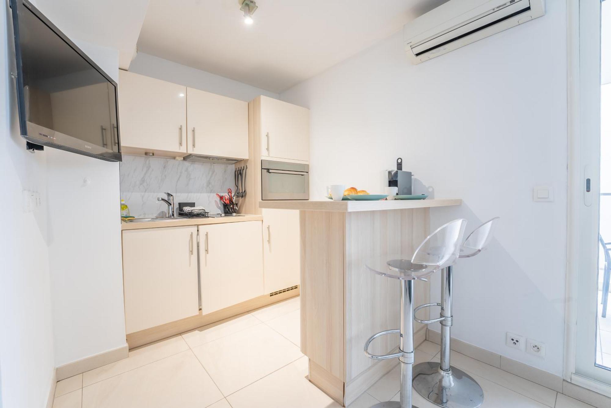 Joli Studio Centre Кан Екстериор снимка